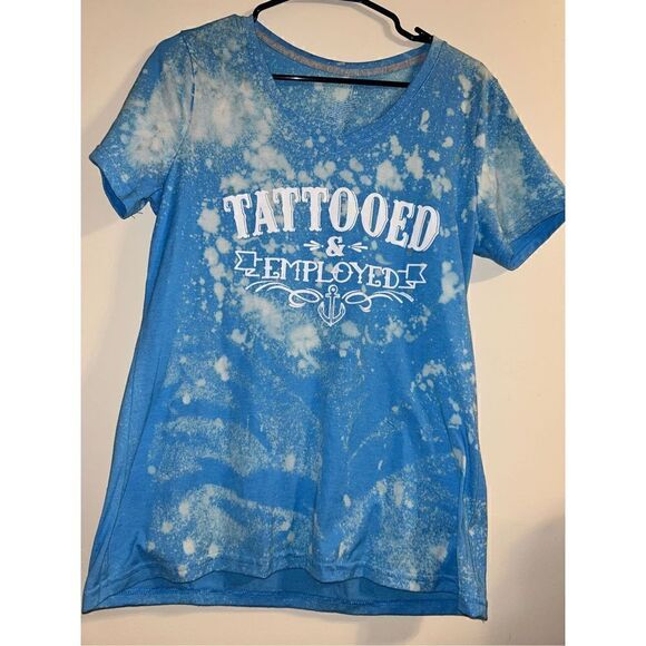 No Brand Tops - Tye dye tattooed and employed tee size meduim